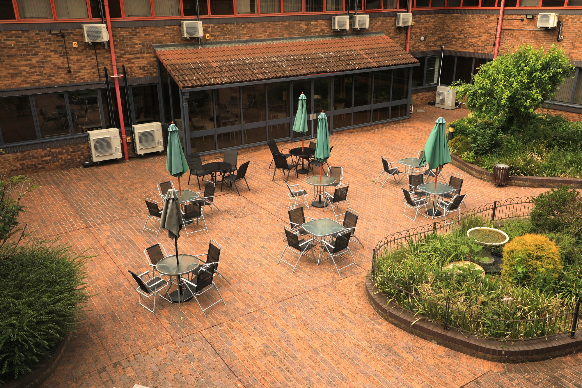 Brightfield Cusiness Hub Courtyard cafe